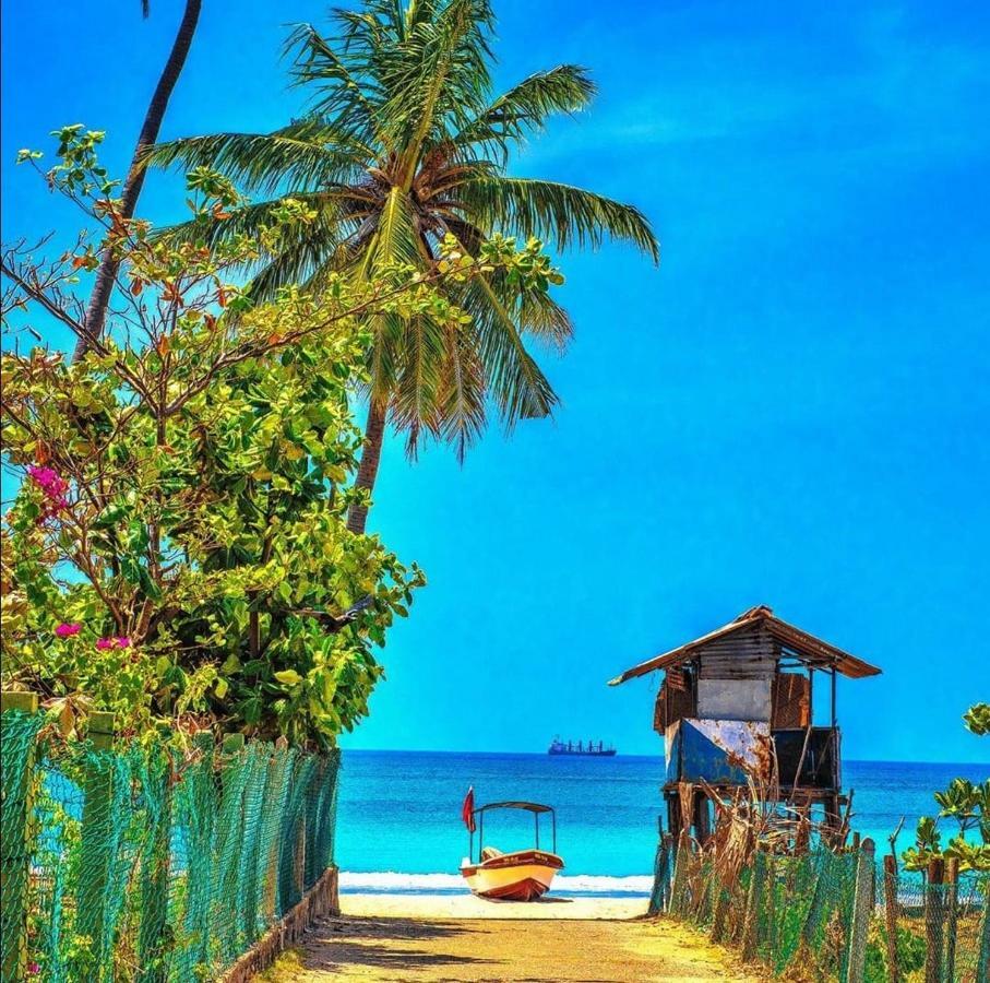 Hotel Trinco Relax Hut Trincomalee Exterior foto