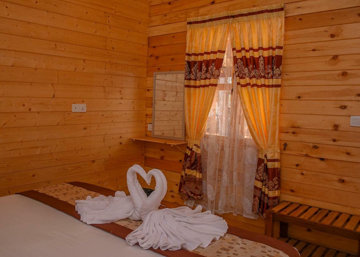 Hotel Trinco Relax Hut Trincomalee Exterior foto